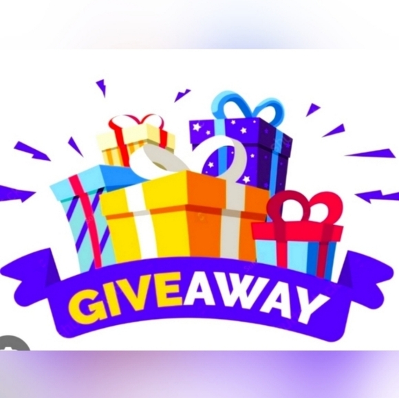 Swimwear & Summerwear - Picture 2 of 4